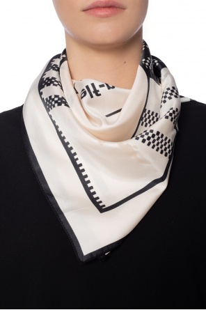 Shawl with a printed logo, zdjęcie 2 Shawl with a printed logo od Self Portrait